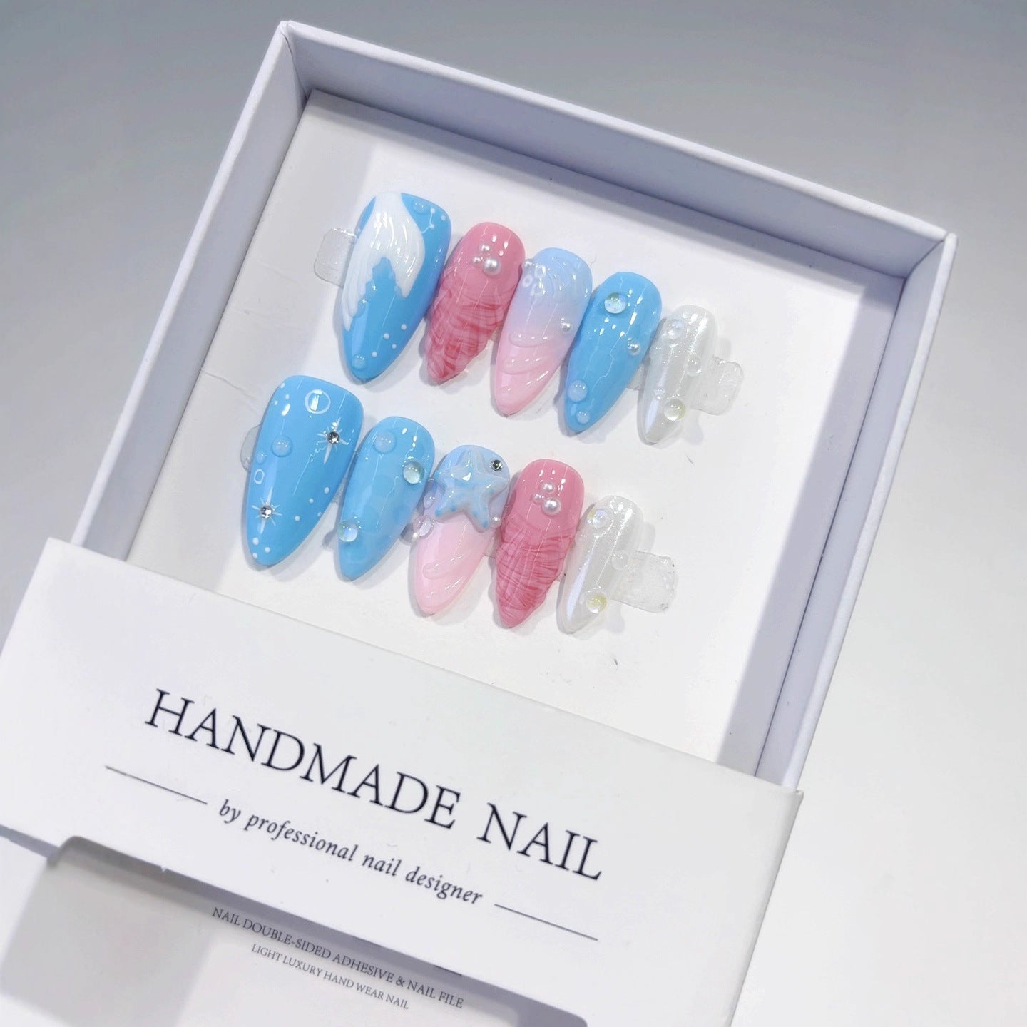 Candy Galaxy: "Starry Bubblegum" – Unhas Postiças Amendoada
