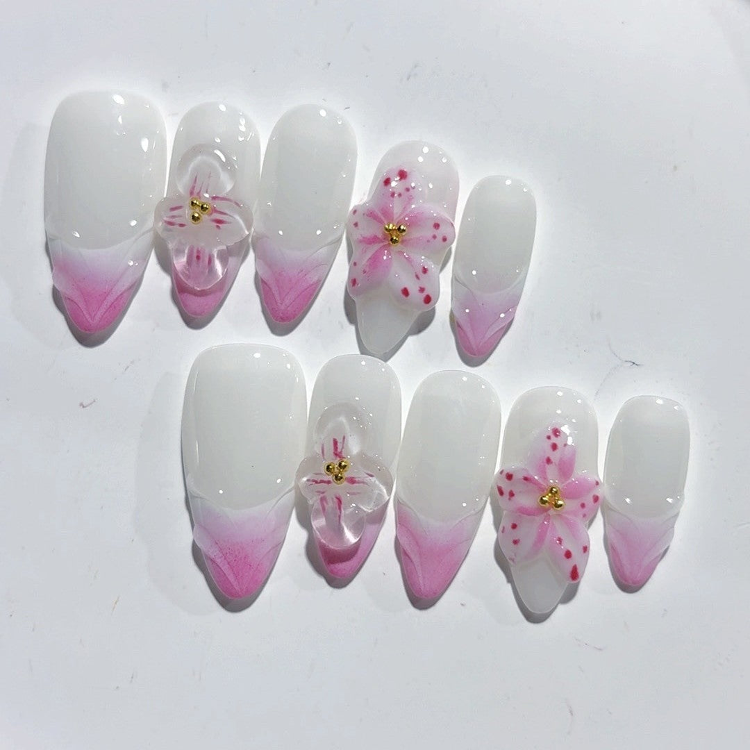 Sakura Petal: "Flor de Cerejeira" – Unhas Postiças Amendoada