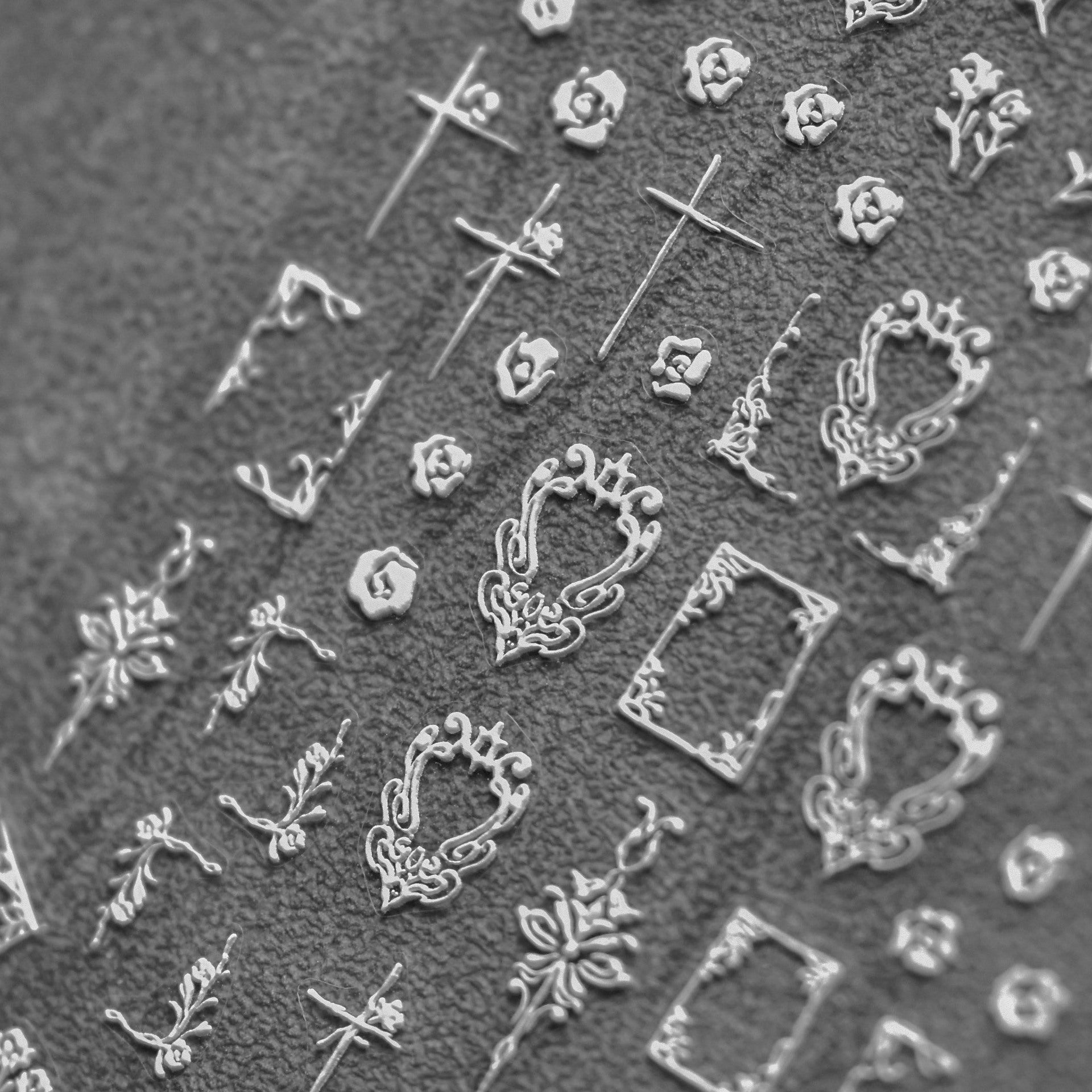 Gothic Baroque White – Ornate Nail Art Set