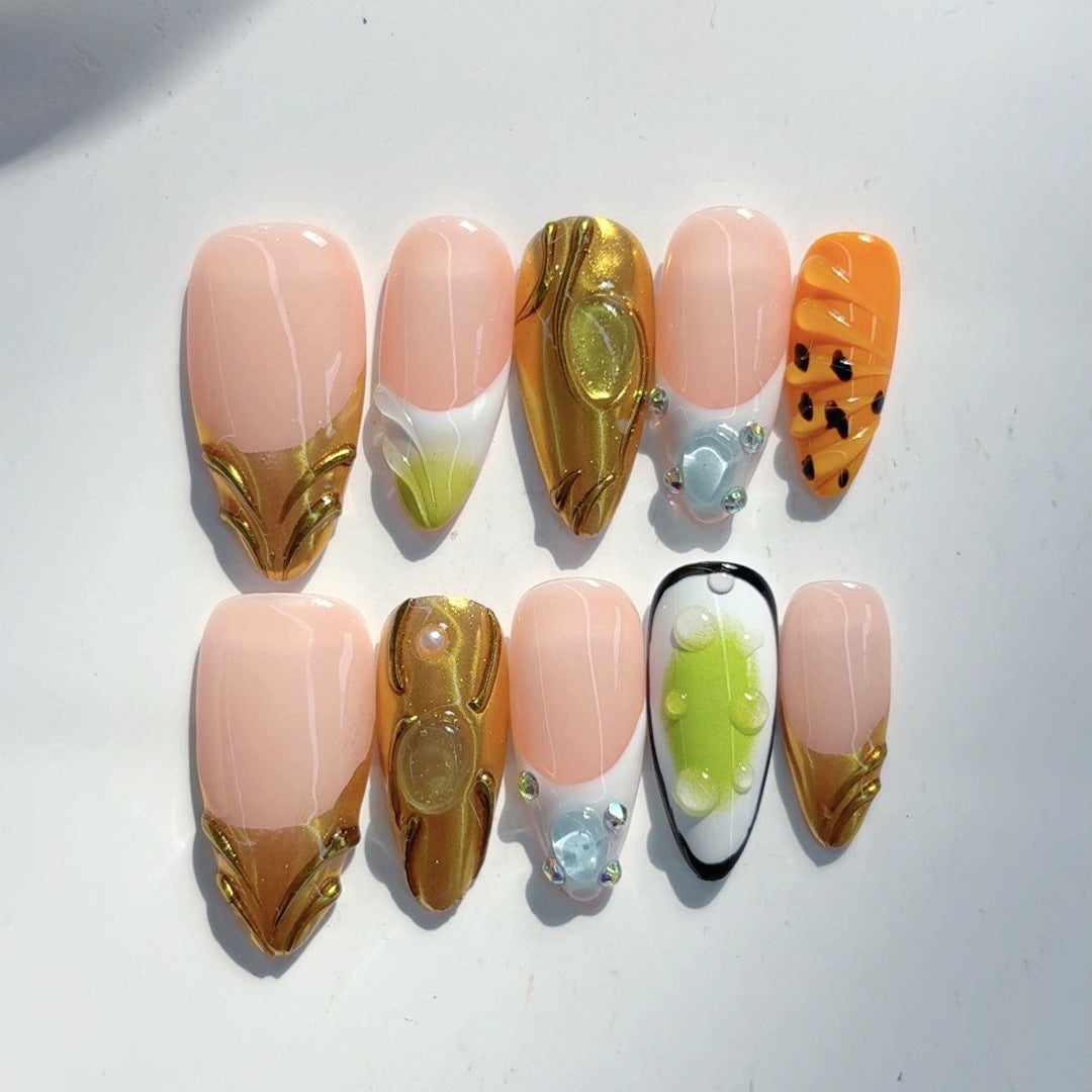 Fantasia da Natureza: "Folhagem e Frutas Douradas" – Unhas Postiças Artesanais Multicoloridas e Nude Amendoado Médio