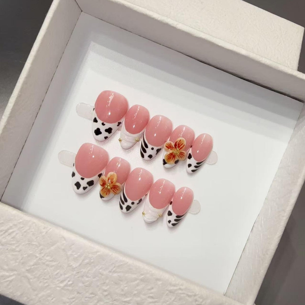 365nails: "Zebra Bloom" – 3D Floral Handmade Almond Nails