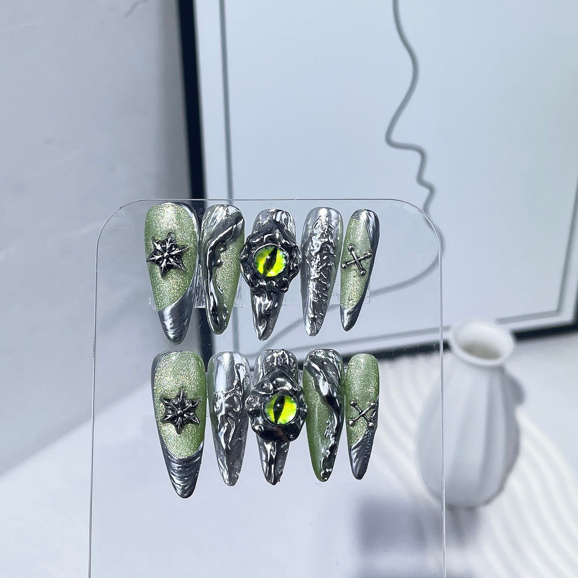 Estilo explosivo, punta larga oscura, uñas postizas hechas a mano, ojo de duende, parche de uñas largo de color mágico metálico al por mayor | 365nails