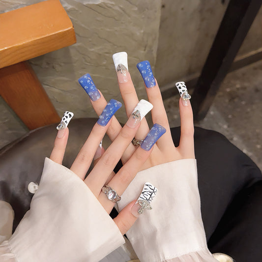 handmade wearable nail products Wearable manicure  style duck bill manicure nail type Millennium Spice Girl manicure | 365nails