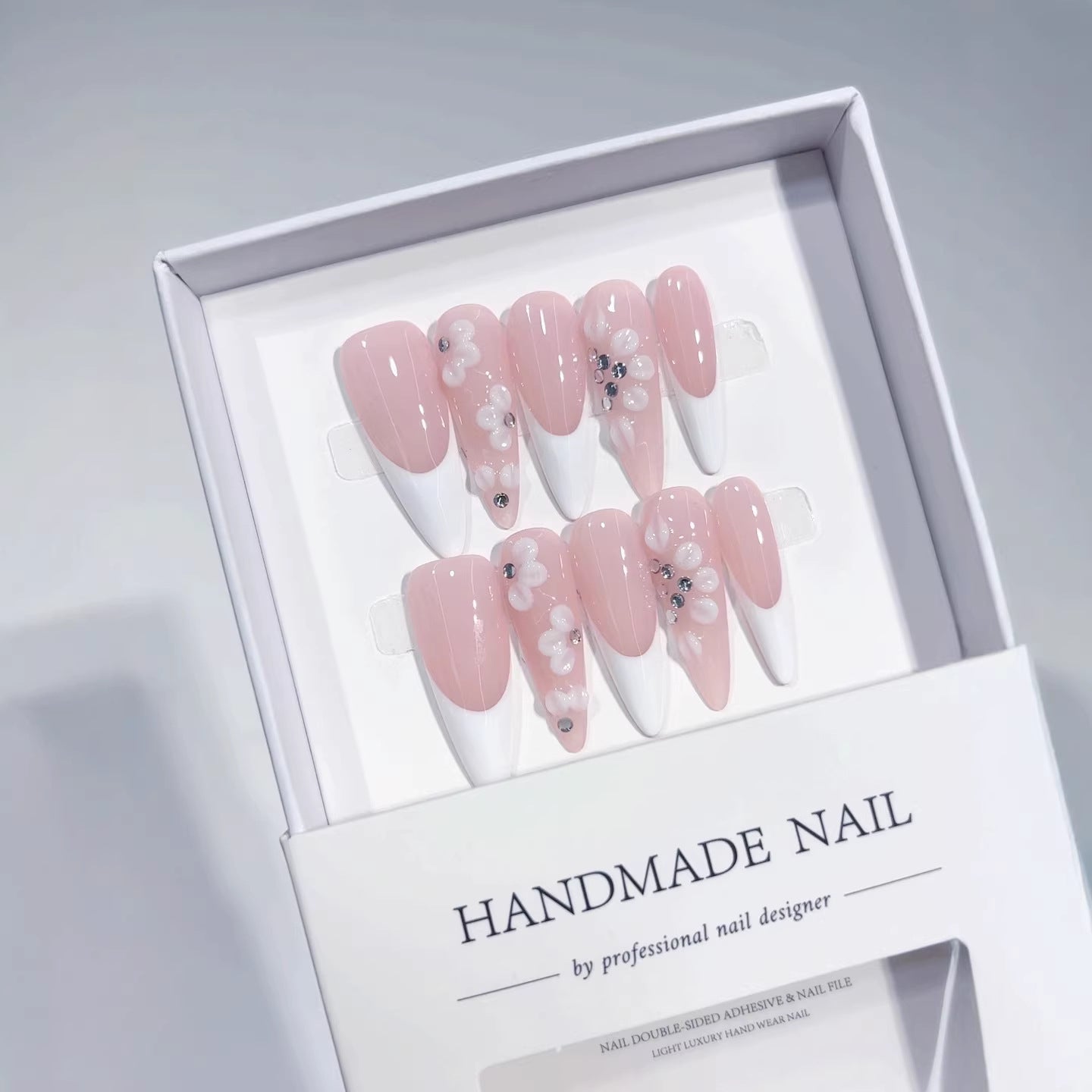 Petite Floral Francês: "Mini Flor" – Unhas Postiças Amêndoas