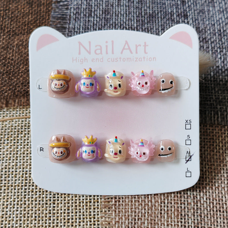 365nails：「Labubu Carnival」手工製可愛短款橢圓形穿戴甲 — Labubu & Friends 角色設計