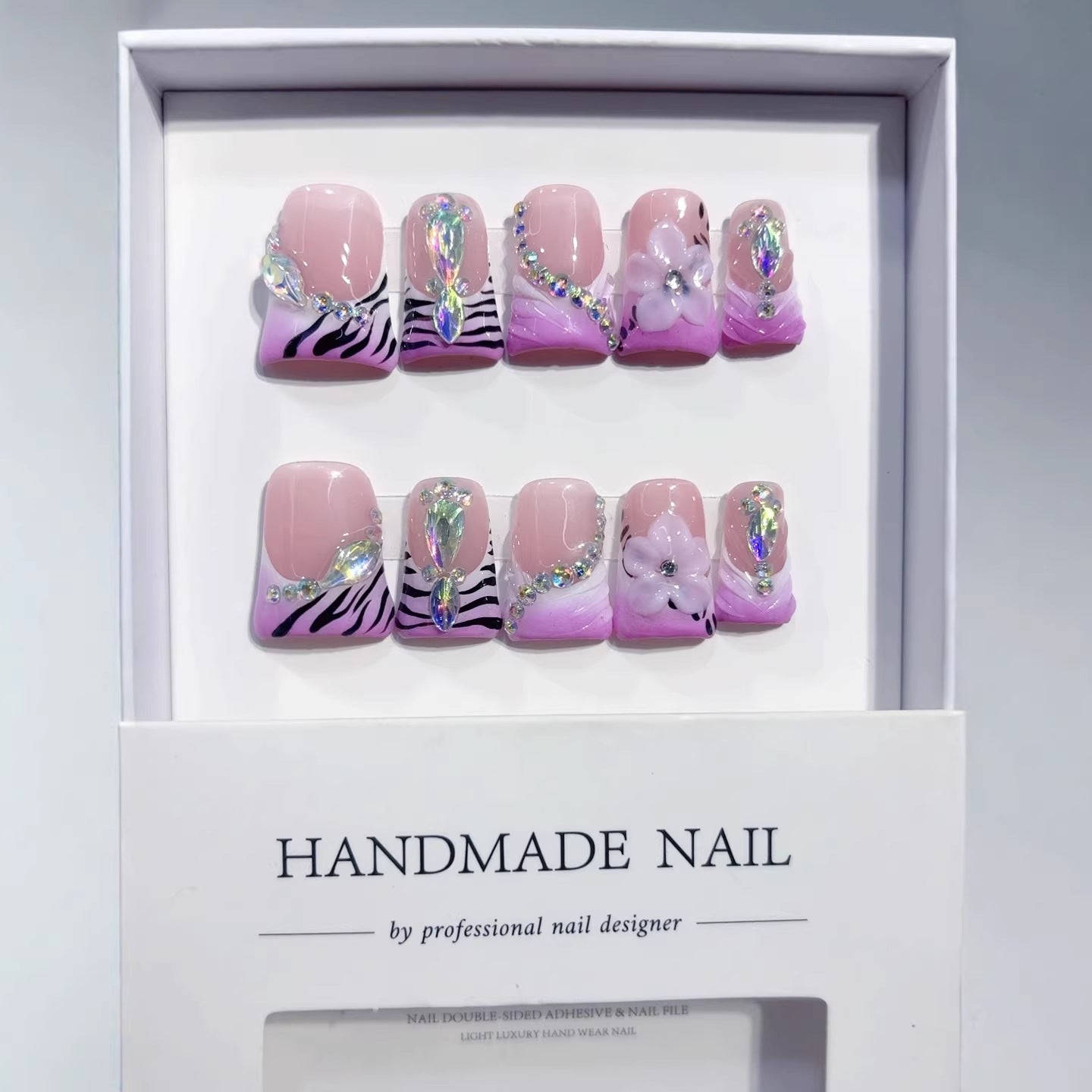 365nails: "紫色斑馬魅" – 短款 方形 粉紫漸層 斑馬紋 手工製 穿戴甲
