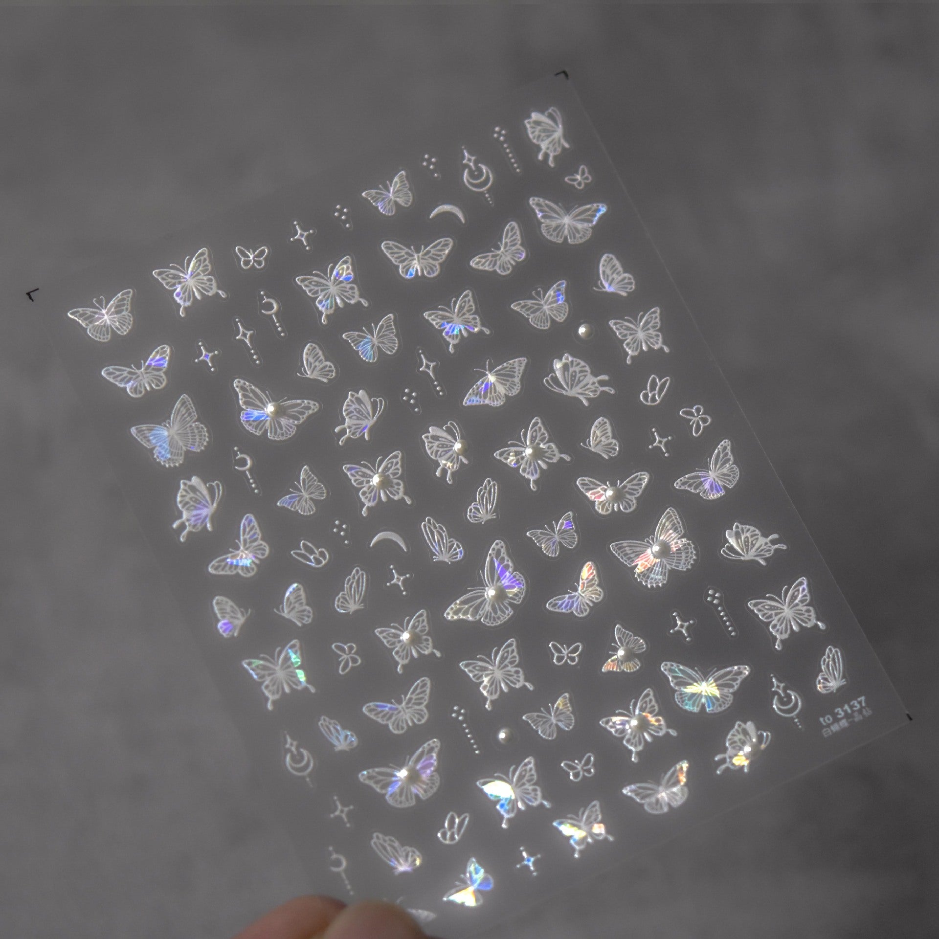 水晶鑽石蝴蝶：「彩虹光澤仙女之翼」— 5D浮雕指甲貼紙