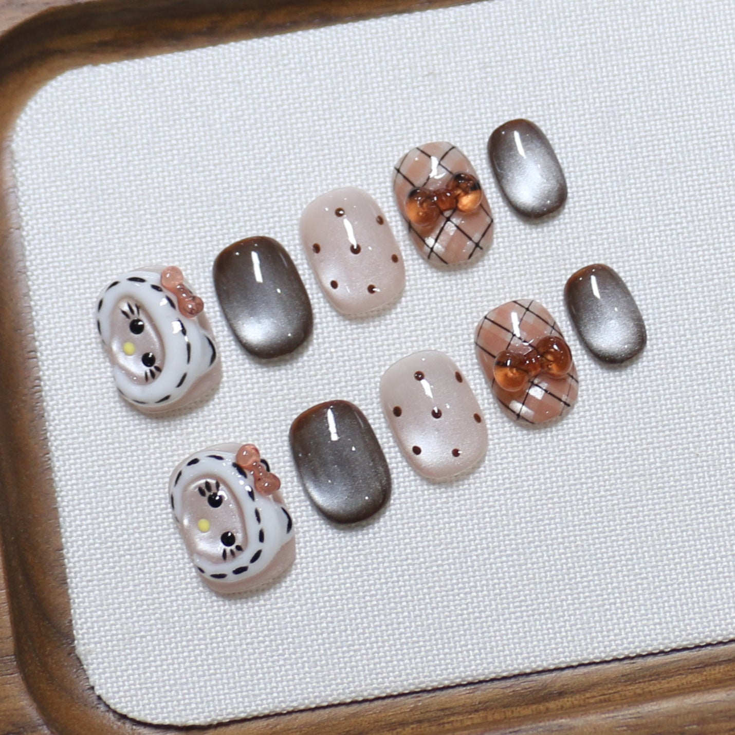 Autumn Kitty Series: "Mocha Plaid Kitty" – Short Round Handmade Press-on Nails
