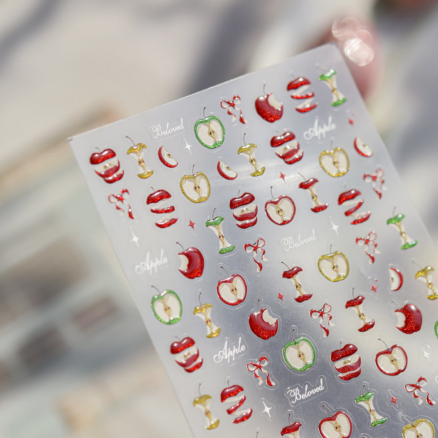 Coleção Glitter Maçã: "Maçã Brilhante com Glitter" – Adesivo de Unha com Relevo 3D