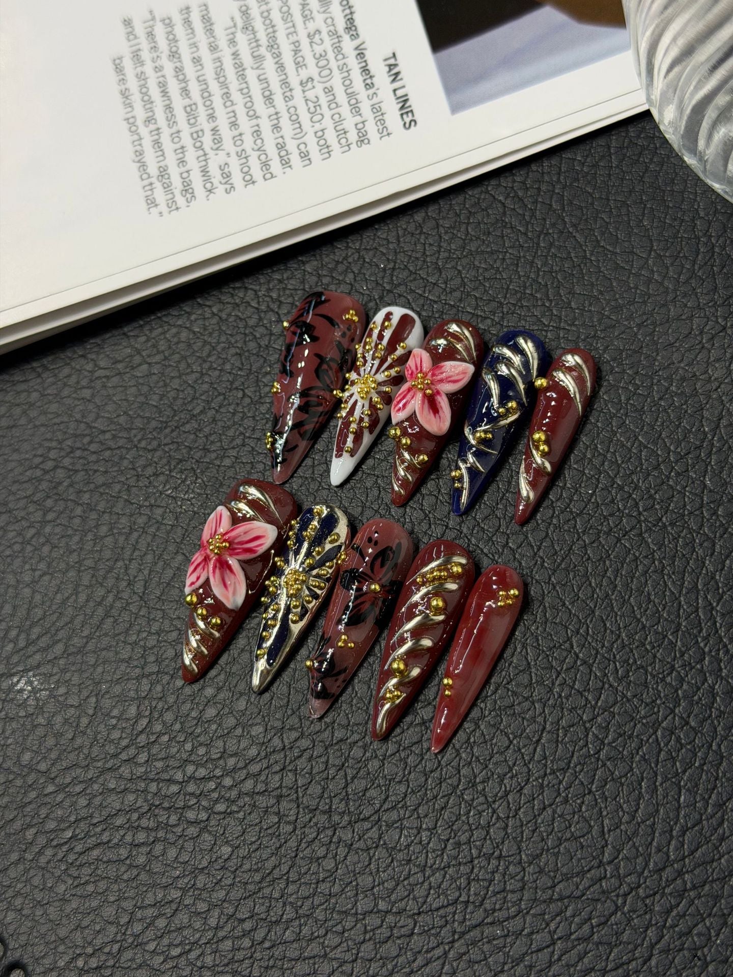365nails「午夜花園」手工製 3D 花卉與金箔 尖形穿戴甲