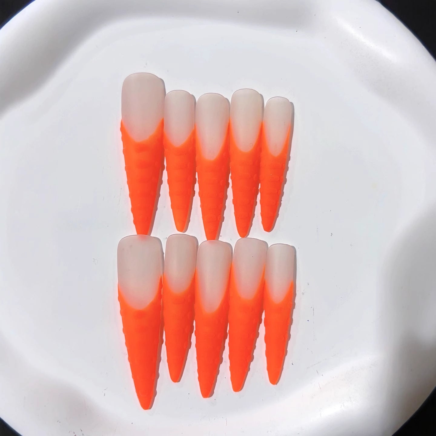 霓虹橙漸層質感搶眼款穿戴甲