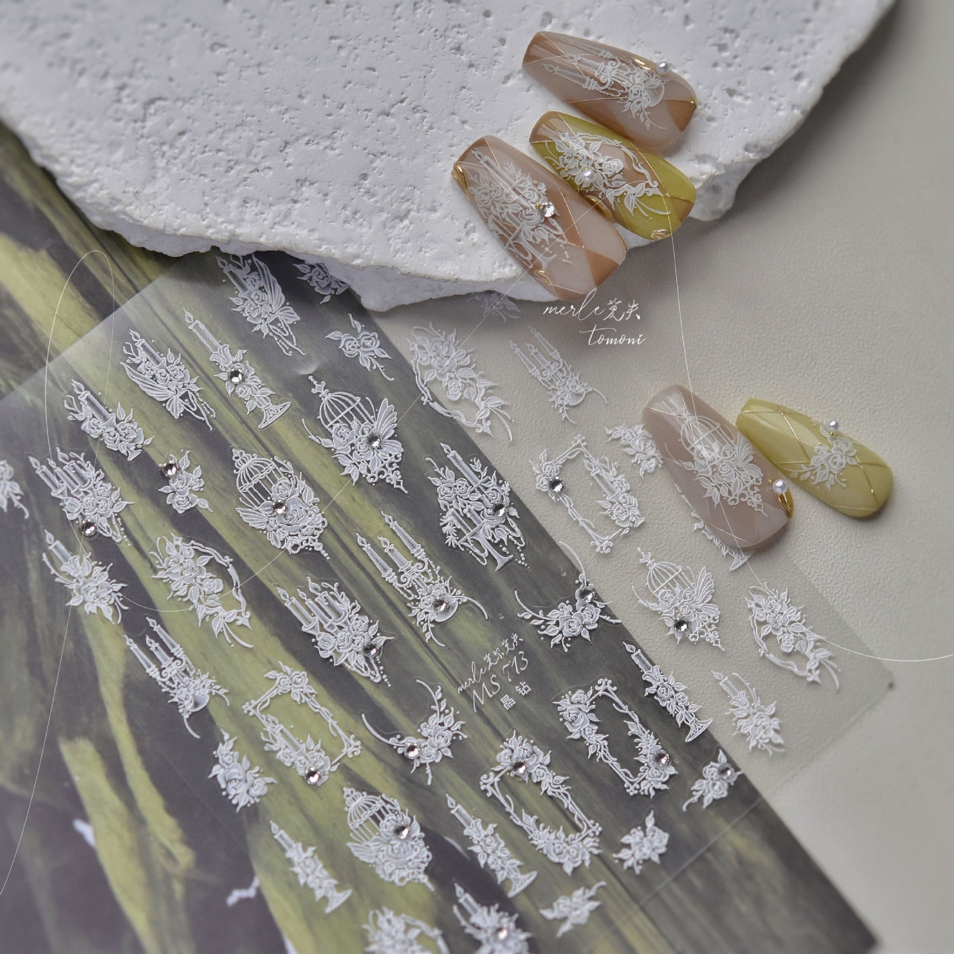 365nails: "White Baroque Pearl" – nail art stickers