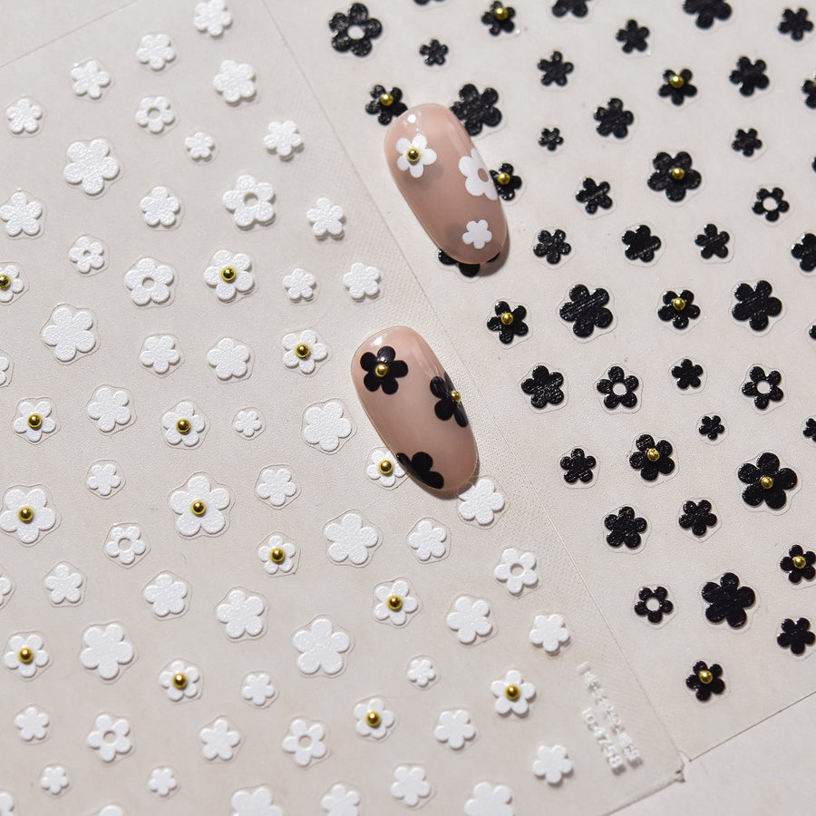 365nails: "mini fleur avec perle dorée" – Autocollants nail art