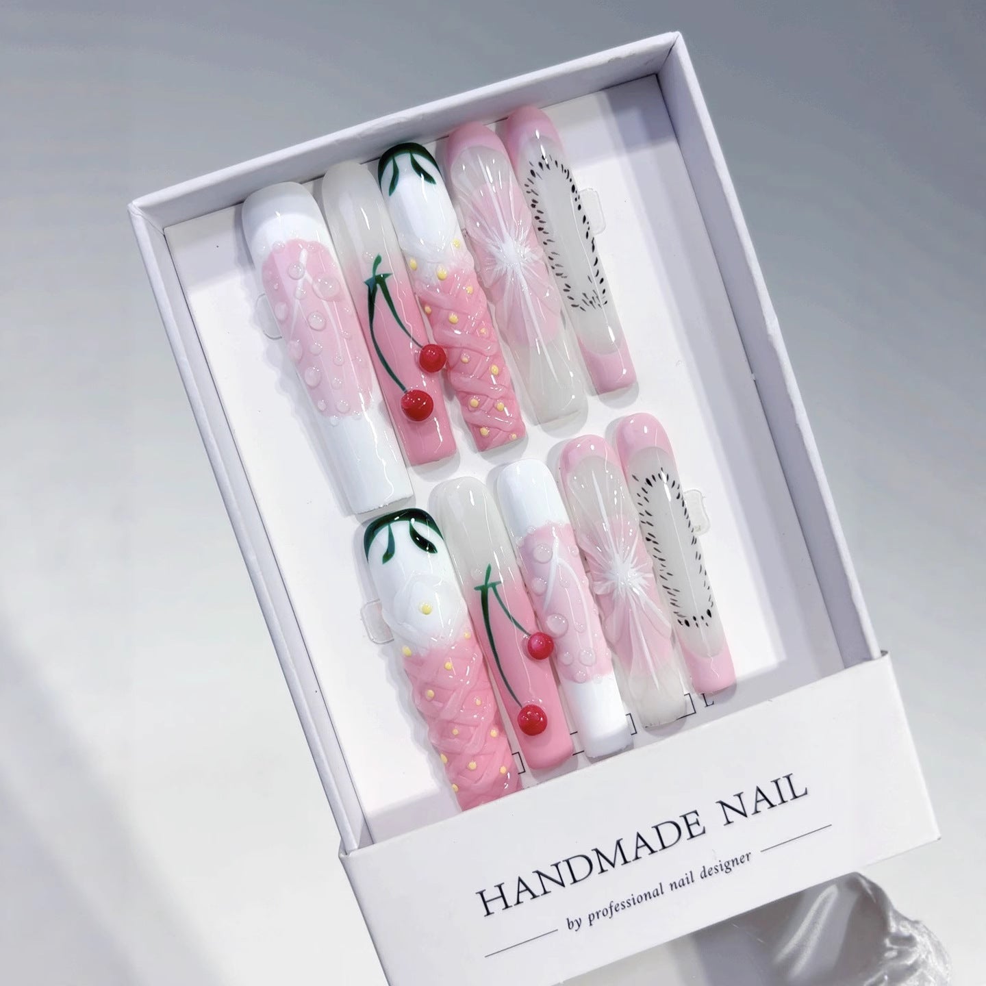 Unhas Postiças em Gel em Tons Pastel Fofas com Gelatina de Fruta de Cereja