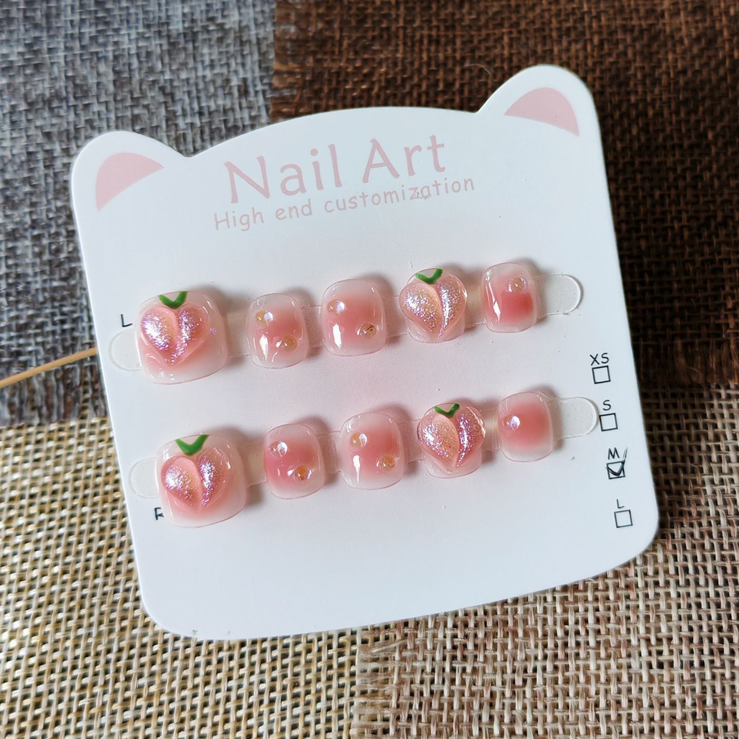 365nails：桃粉光澤 — 手工製可愛短款橢圓形穿戴甲（桃子圖案）