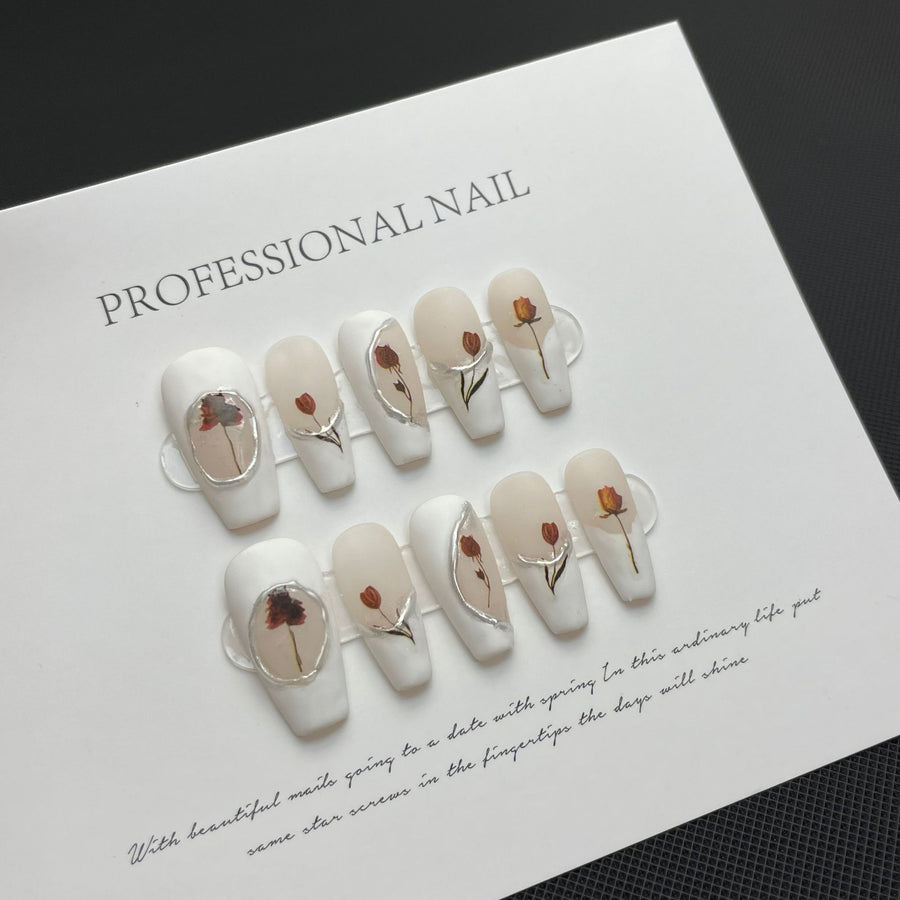 365nails：凋零玫瑰 — 手繪花卉 啞光 手工製 棺材形 穿戴甲