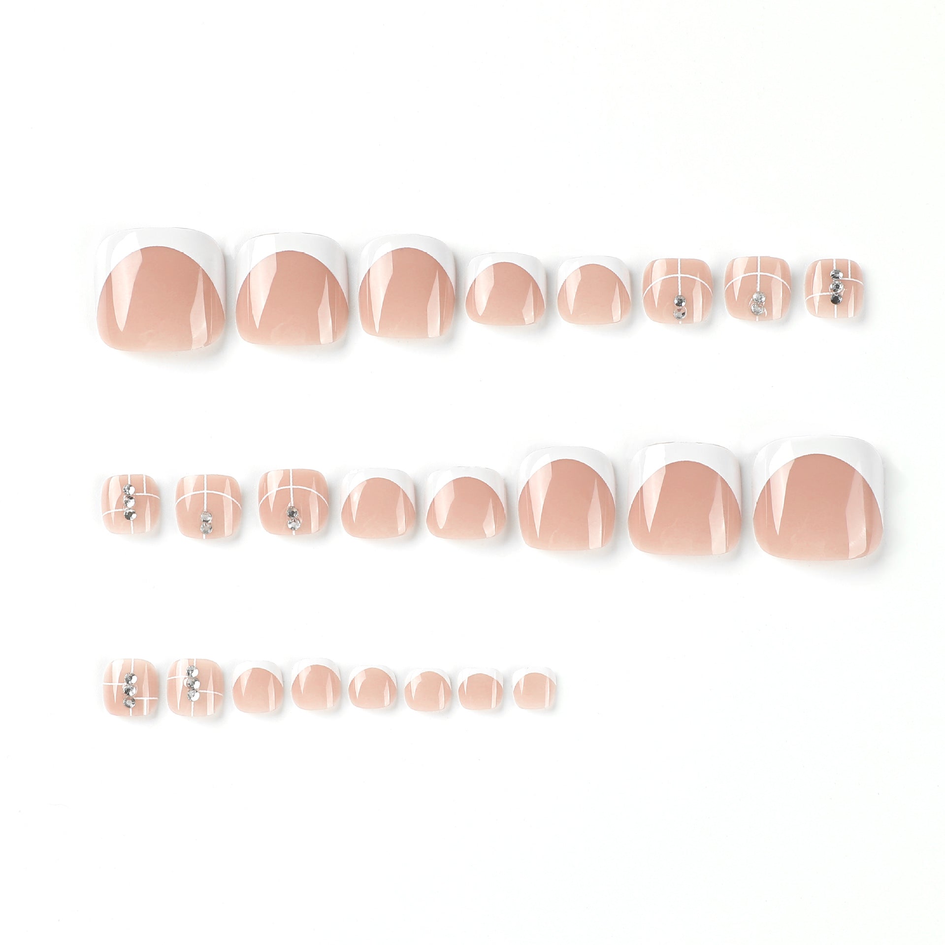 Use unha curta branca com strass francês para usar unha e pedaço de unha do pé. Peça de unha removível e vestível. Adesivo de unha 365nails.