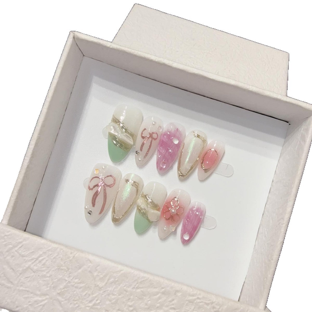 365nails: "Mint Bows" – ongles press-on forme amande 3D avec nœuds faits main