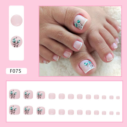 Nuevas uñas postizas francesas sencillas, elegantes y frescas de verano con flores. Armadura para uñas postizas de estilo dulce para niña. Armadura para uñas postizas de estilo viento. 365nails