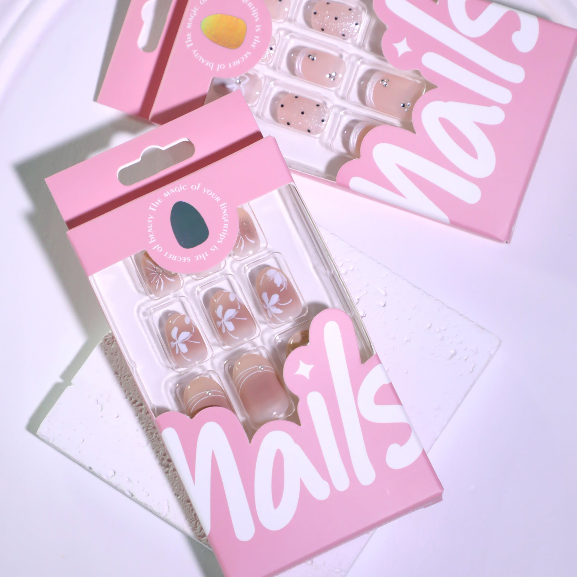 Blush Pure Desire, nouveau nail art d'été, fleur blanche, ongle court rond à porter - Lot｜365nails