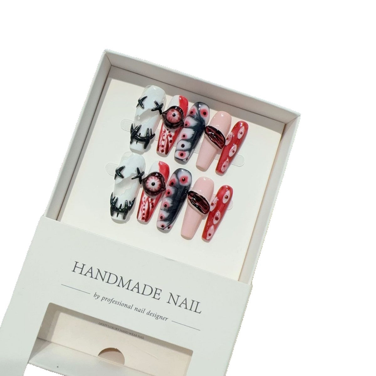 365nails: "Couture hantée" – Ongles forme coffin fait main avec tête de mort 3D