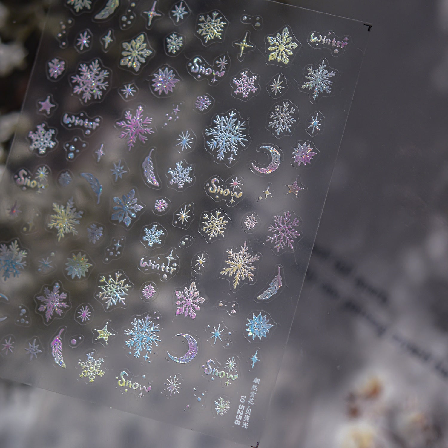 Silver Snowflake & Winter Hat – 5D Embossed Festive Accent Set