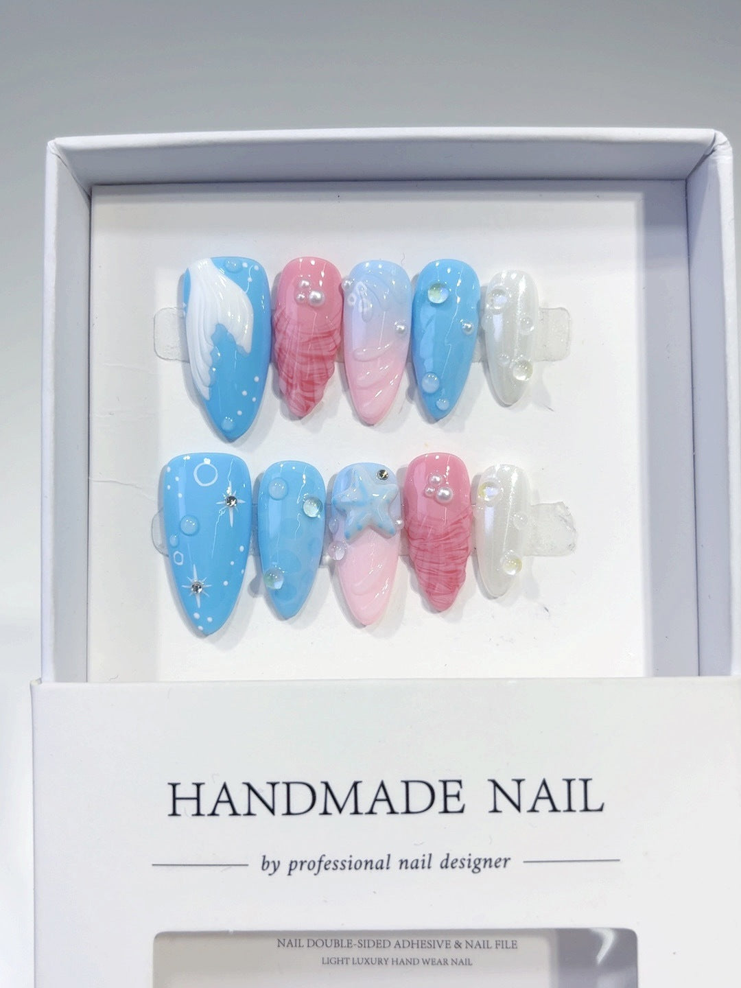 Candy Galaxy: "Starry Bubblegum" – Unhas Postiças Amendoada