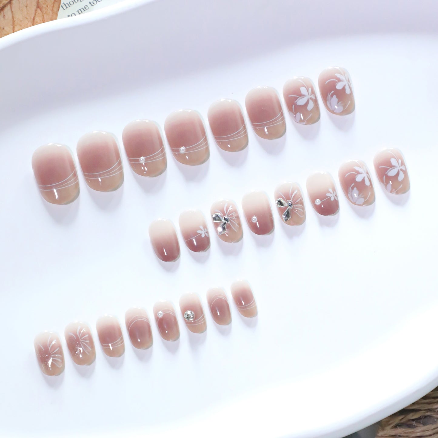 Pure desire blush , new nail art in summer, white flower short round wearing  wholesale｜365nails