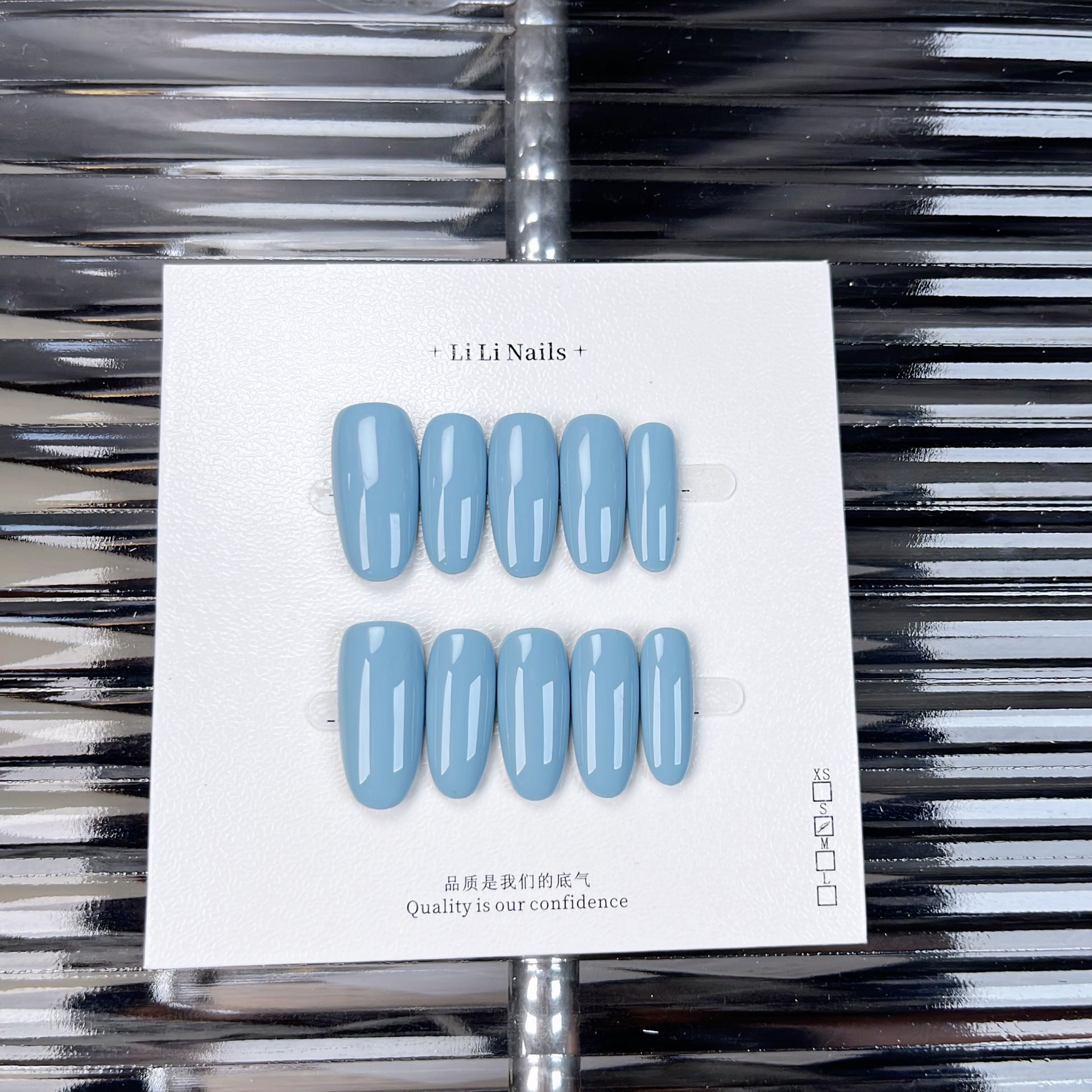 必備純色系列 | 中長款橢圓形 ｜手工製穿戴甲