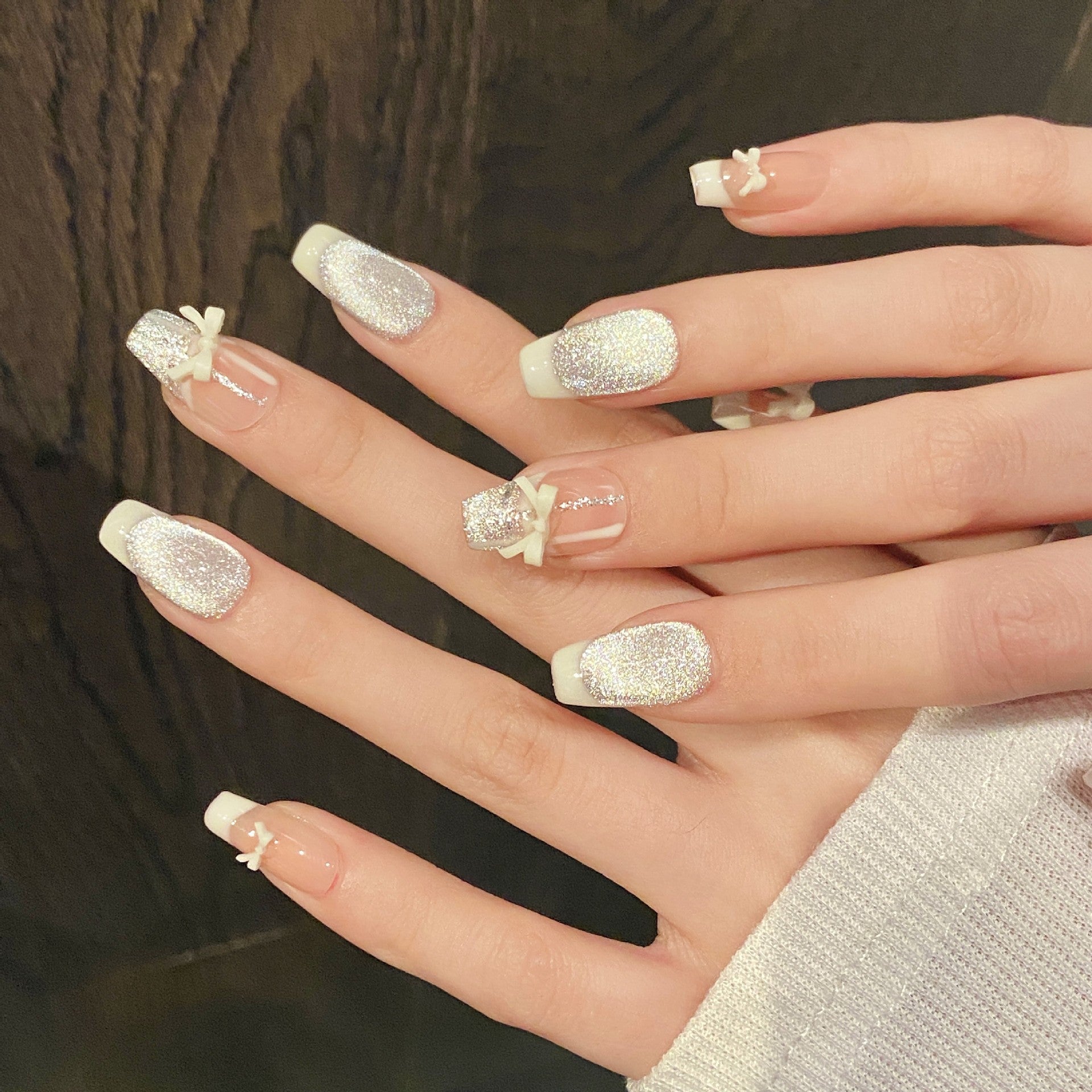 365nails: "Ballet Ribbon" – Laço 3D, Ponta Francesa e Glitter Prateado Unhas Coffin Feitas à Mão