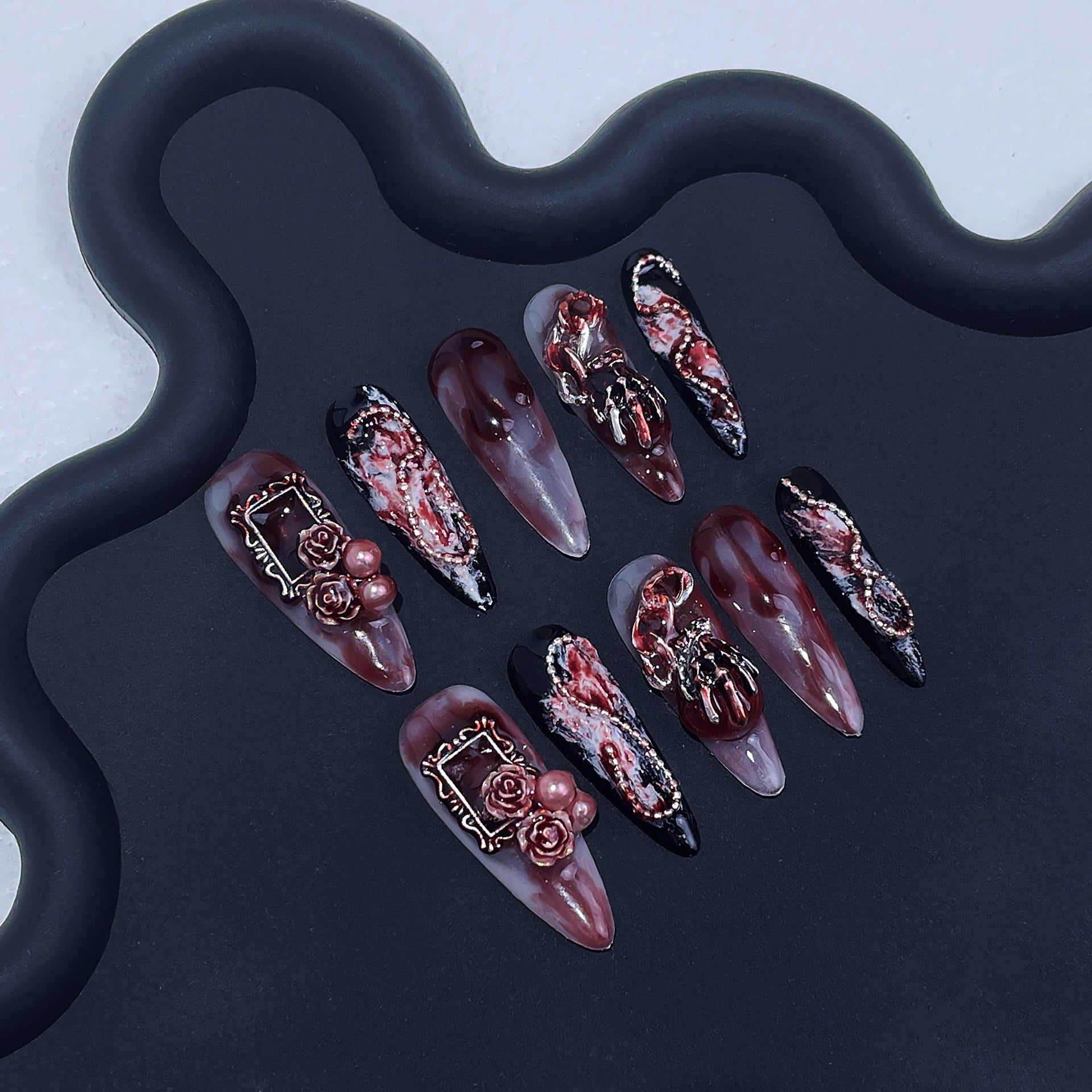 365nails: "Gothic Blood Rose" – Long Almond Handmade Press-On Nails