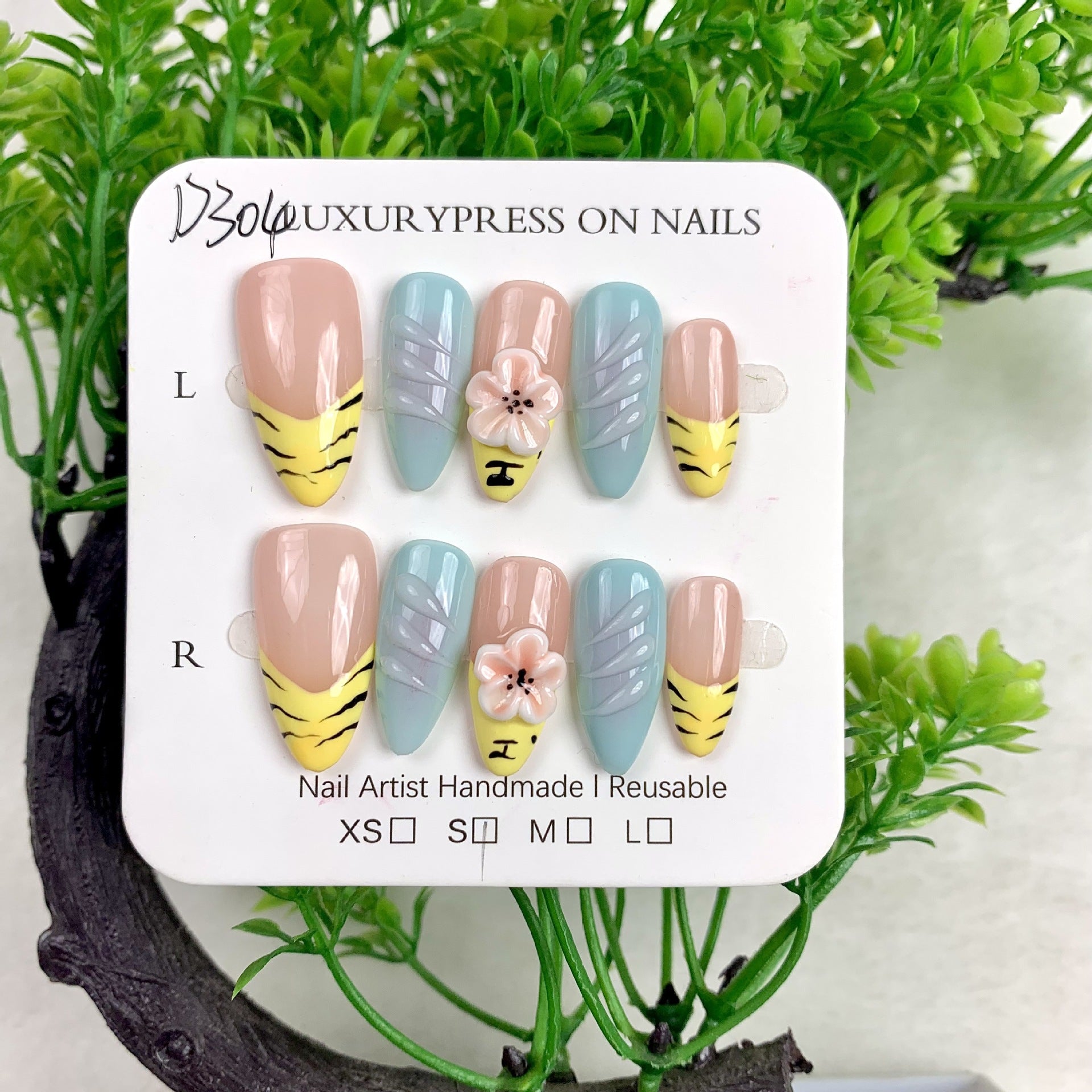 365nails-Whimsical Safari: "Tiger Bloom" – Medium Almond Handmade Nails