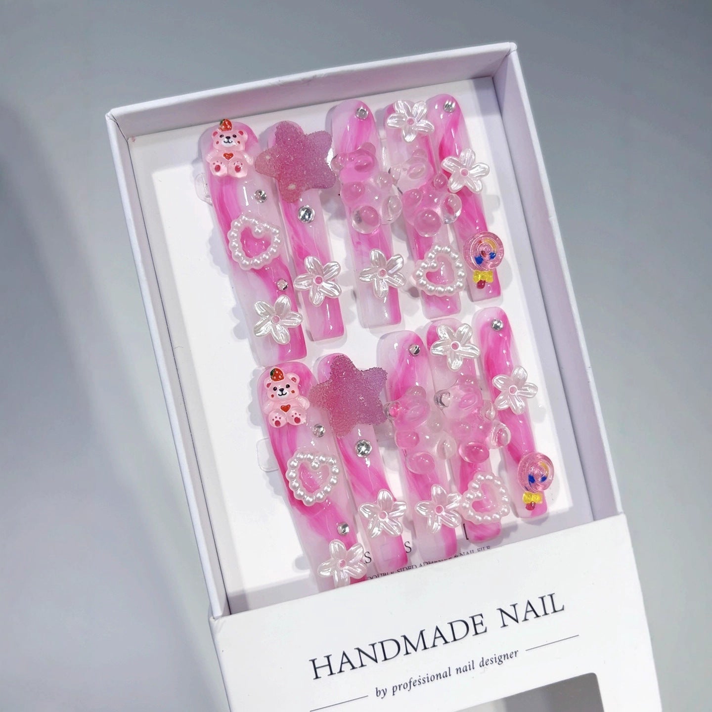 Unhas Postiças Rosa Urso de Gelatina Floral Fofo de Destaque