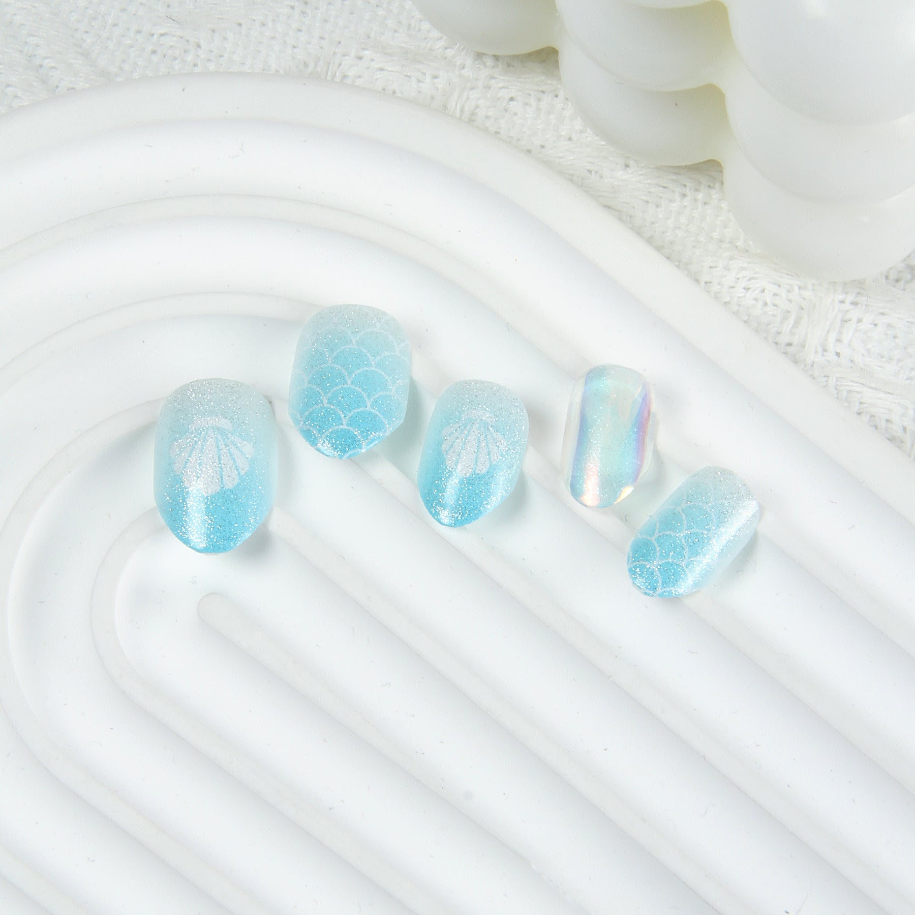 Kids press-on nails Mermaid shell phosphorescent pointed almond nail child 24 pieces