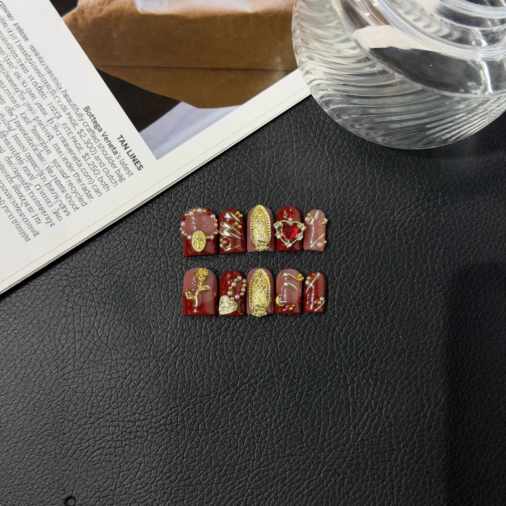365nails: "Elegância Carmesim" – Unhas Quadradas Feitas à Mão com Rosas 3D e Folhas de Ouro