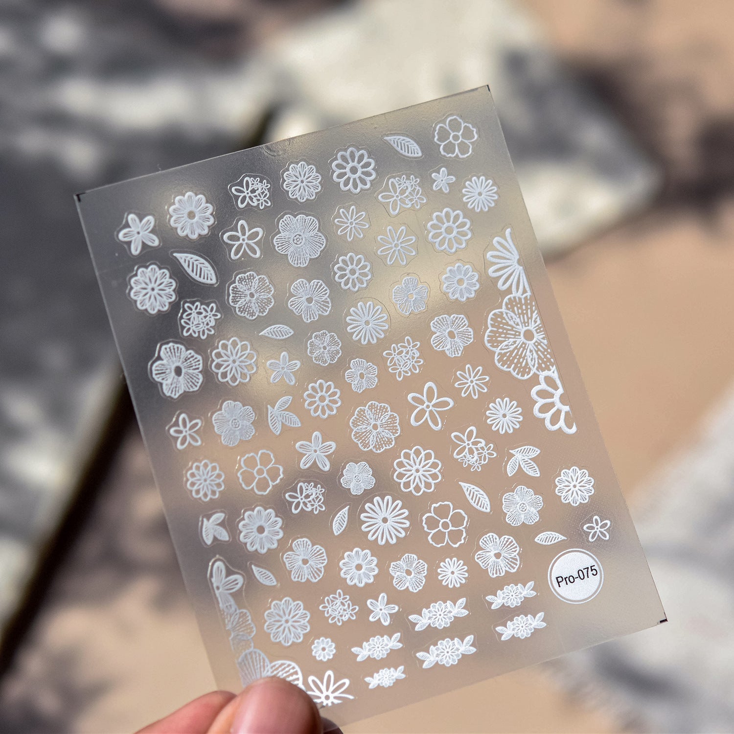 365nails: "White Lace Floral" – nail art stickers