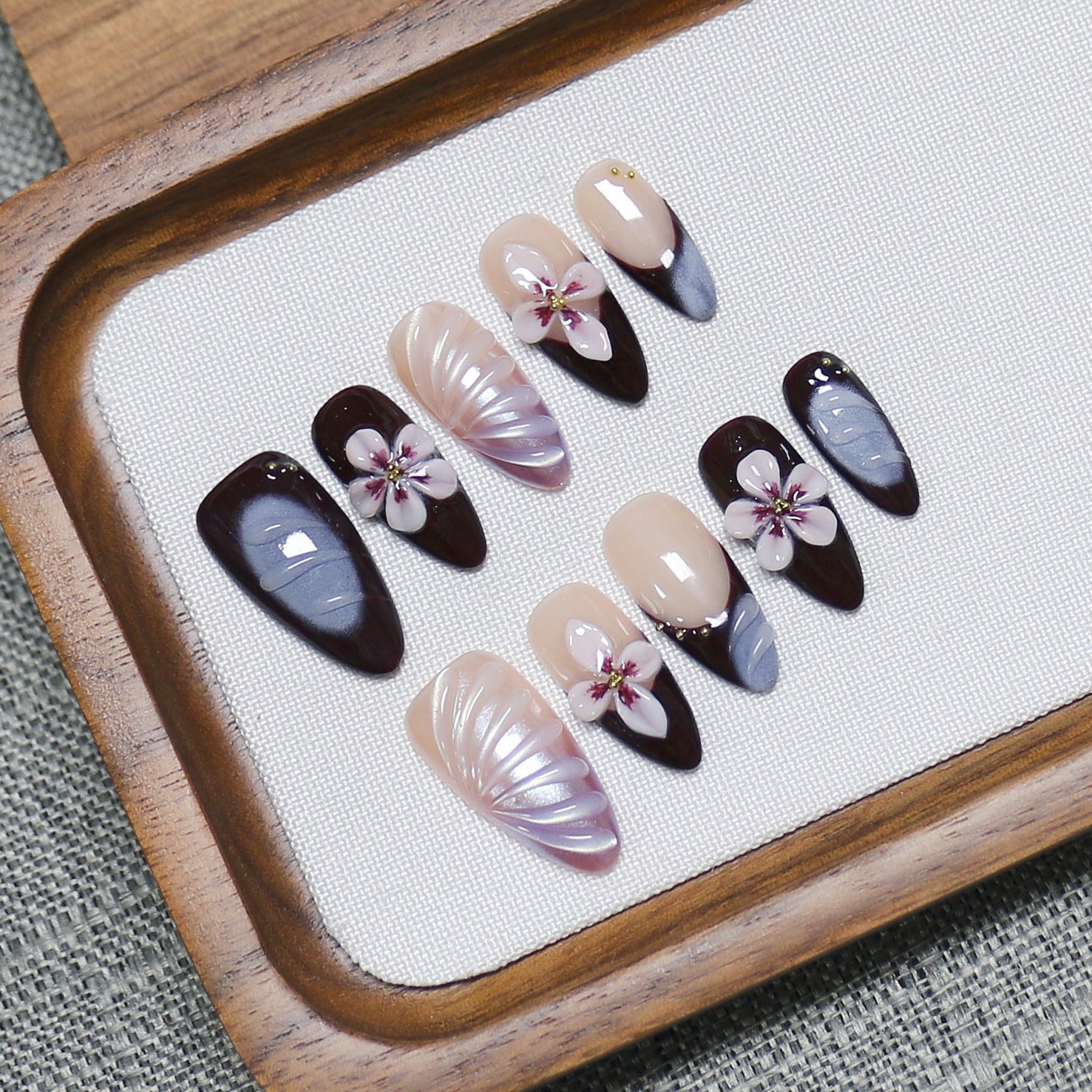 Noite de Flor de Ameixa: "Elegância da Ameixa à Meia-Noite" – Unhas Postiças de Amêndoa