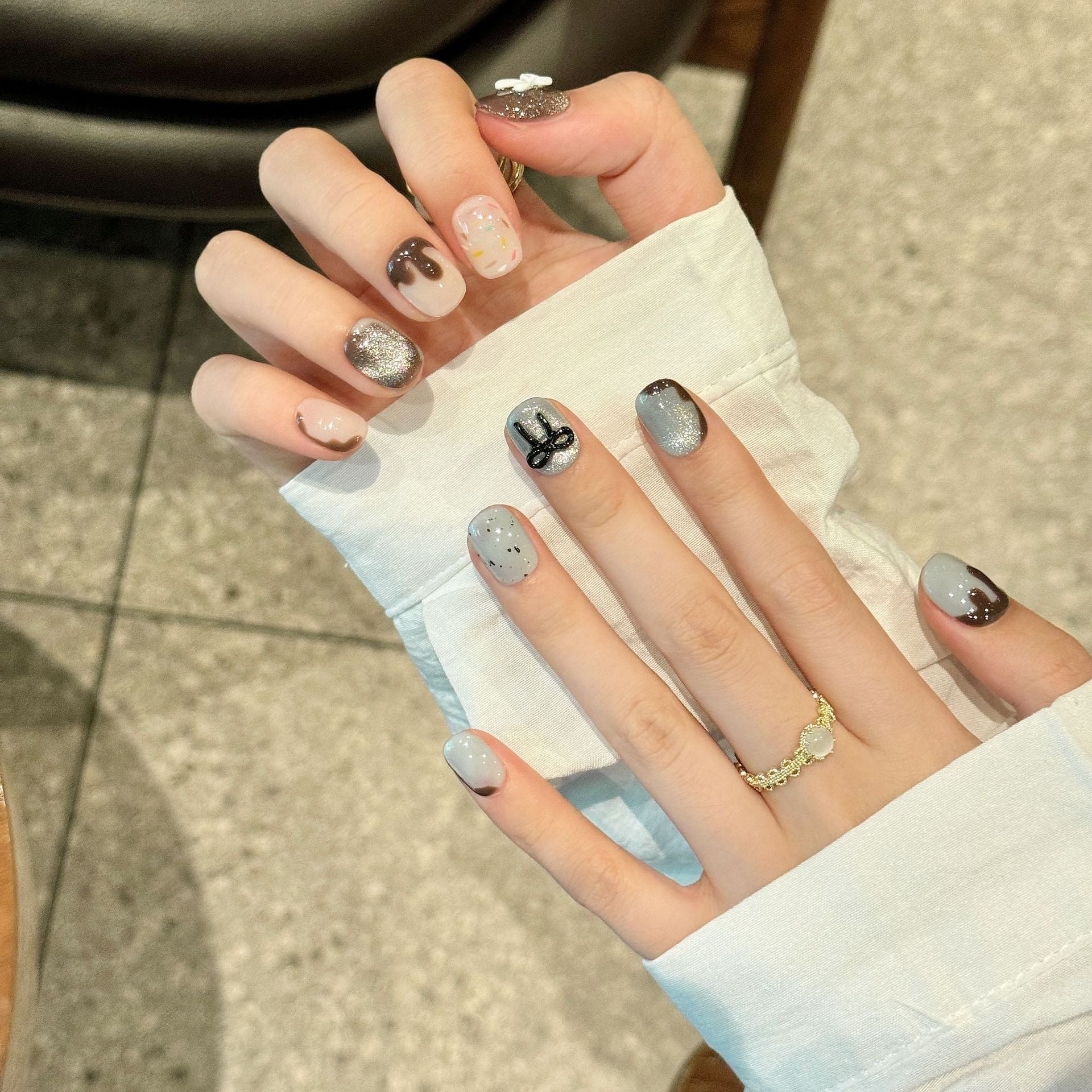 365nails: "코코아 리본" – 3D 리본 & 초콜릿 드립 수제 숏 네일