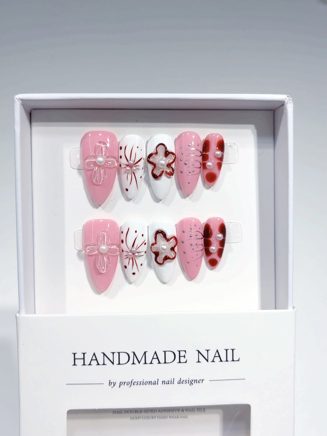 Sakura Whisper : "Cerise blush" – Ongles press-on longs en amande