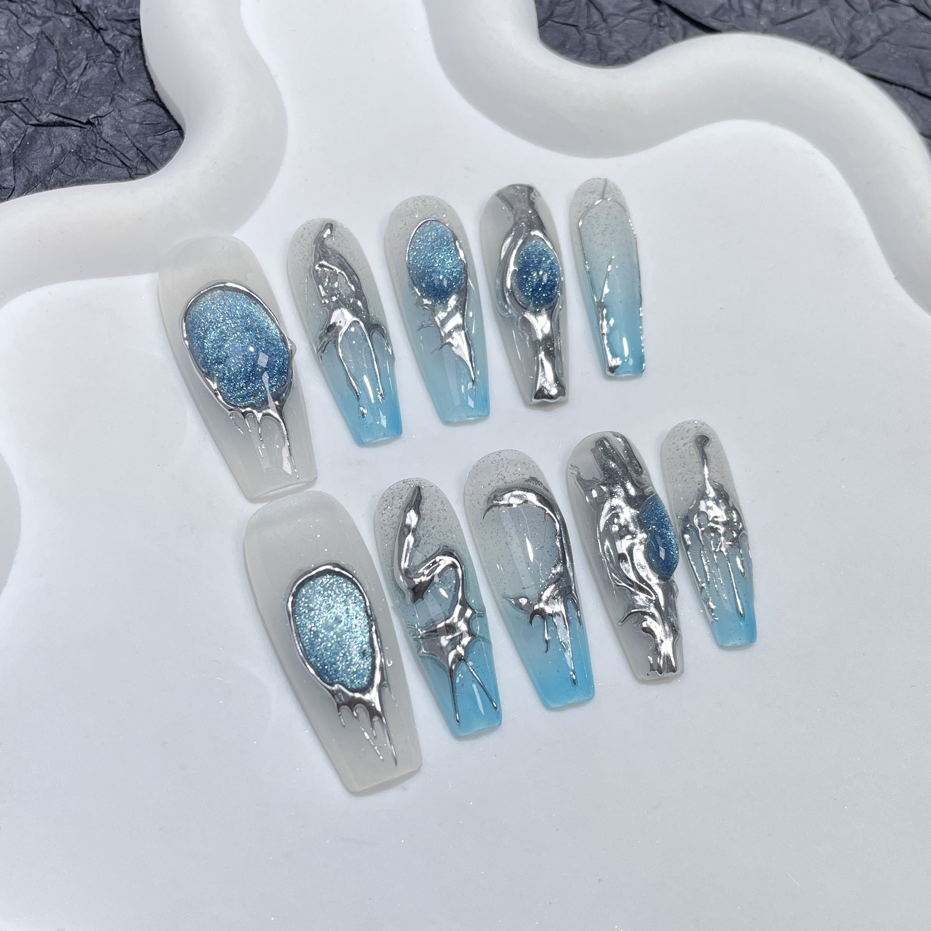 Uñas postizas de metal tridimensionales, color azul zafiro, ojo de gato, hechas a mano, con adhesivo de cambio gradual azul transparente ｜365nails