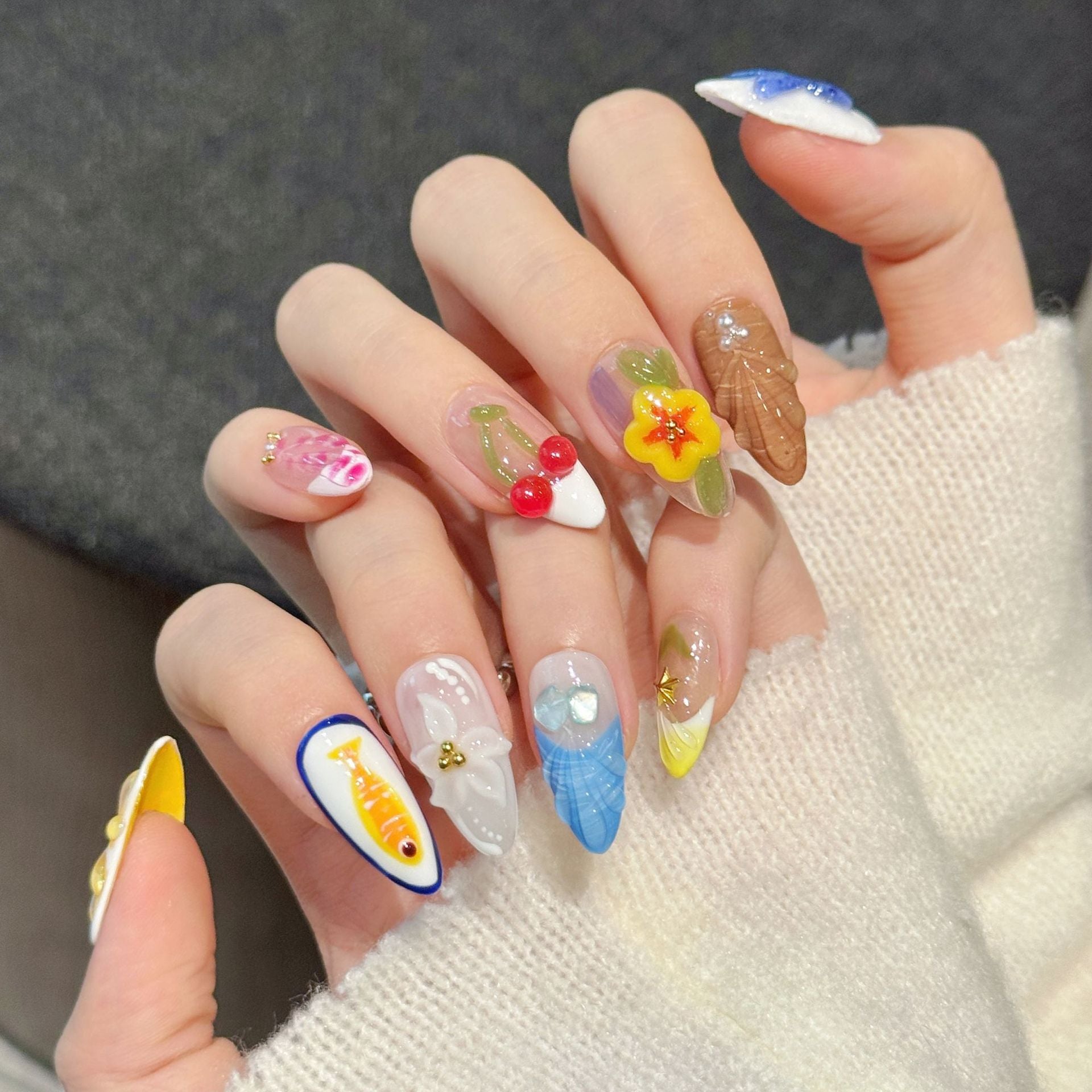 화사한 여름 바다 믹스 디자인 네일