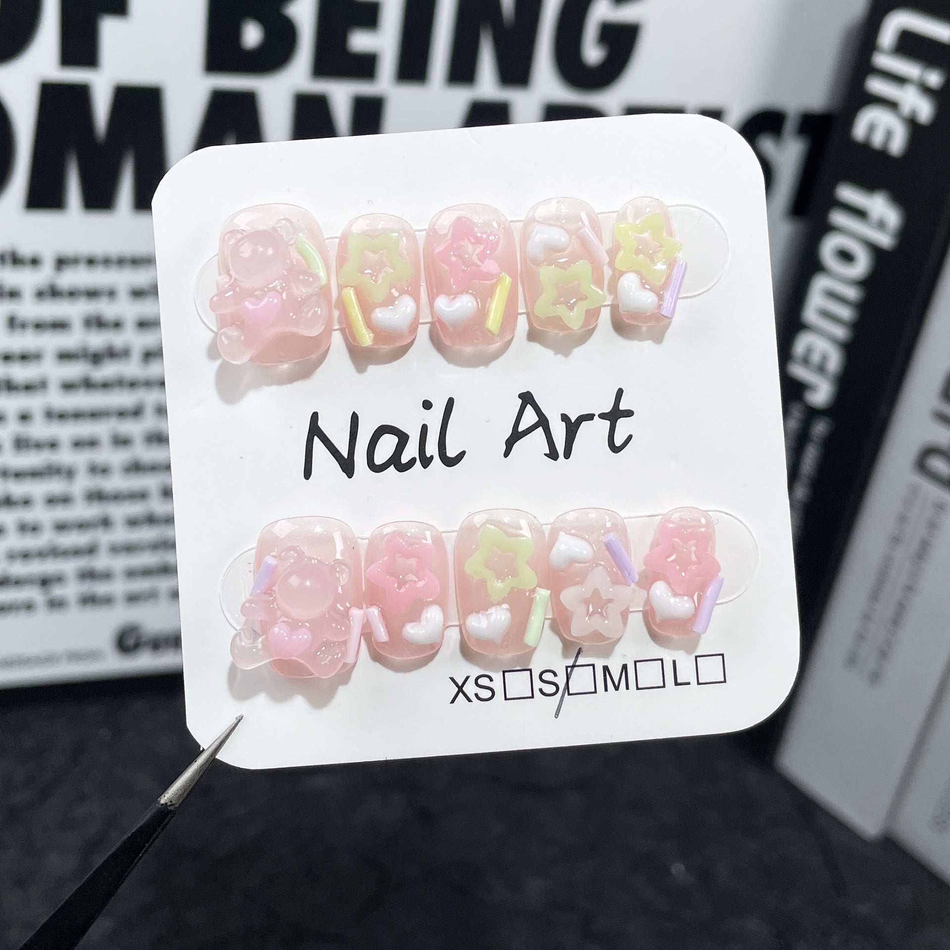 Parche de manicura artesanal con diseño de oso, dulce y tierno, para uñas postizas cortas, hechas a mano, venta al por mayor, adhesivos para uñas portátiles | 365nails
