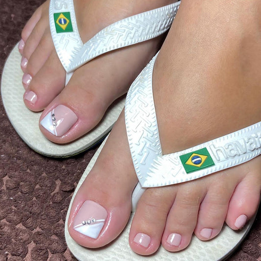Modelo de uñas postizas francesas de triángulo biselado blanco, simples y puras, uñas postizas, caja de 24 piezas de arte de uñas.｜365nails