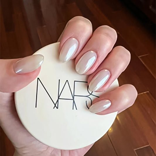 White solid color coating  wholesale short round simple beauty wearing fake nails｜365nails