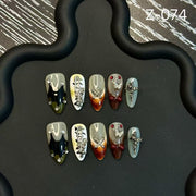 365nails: "어두운 매혹" – 3D 고딕 참 수제 스틸레토형 네일