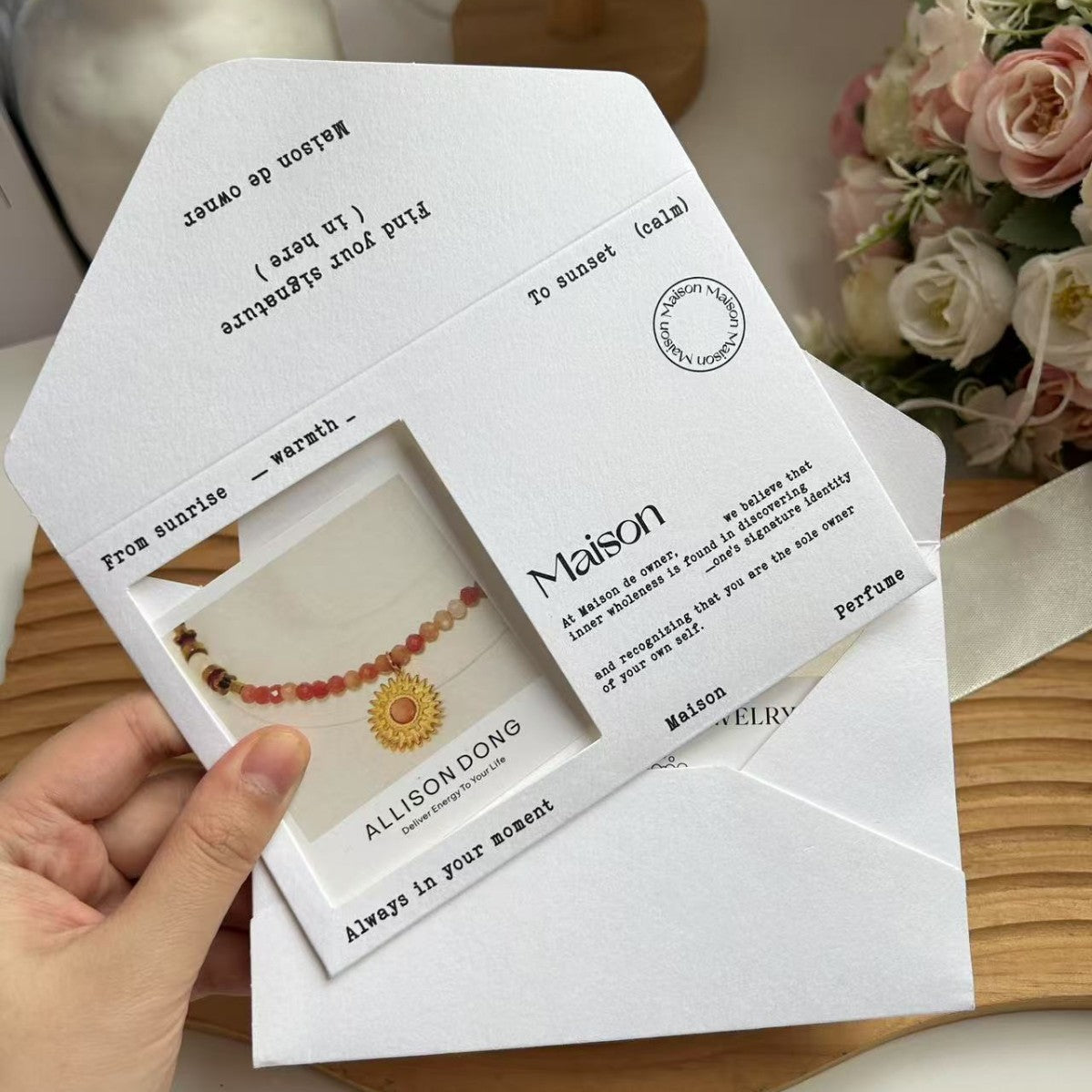 Luxury Pearlescent Envelope with Foil Stamping – Elegant Shiny Paper Envelope for Gifts and Letters