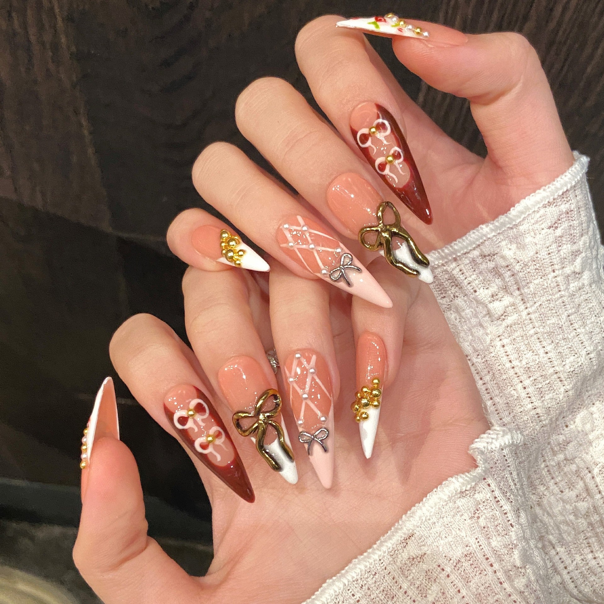 365nails: "Gilded Elegance" – 3D Bow & Pearl Handmade Stiletto Nails