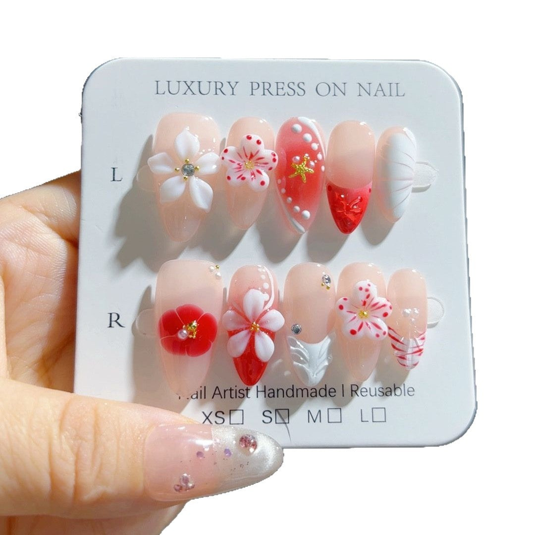 Floral Élégant : "Scarlet Camellia Whisper" – Amande Mi-Long Dégradé Nu et Rouge Press-On Faits Main