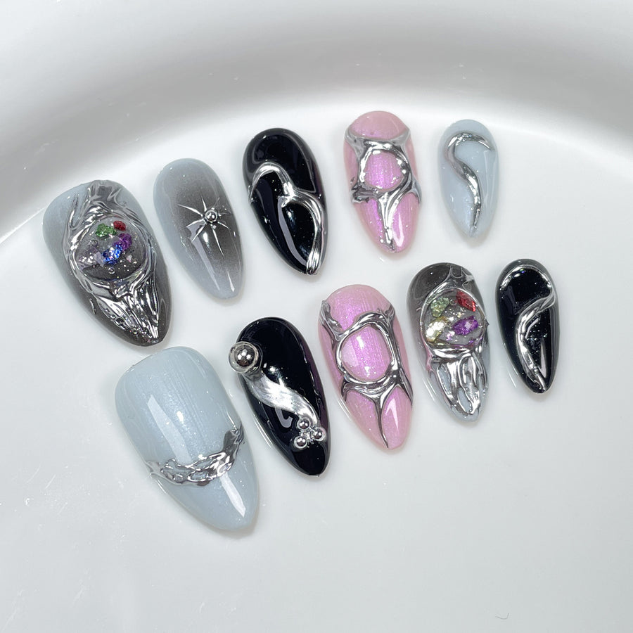 Ongles press-on série Fusion charme galactique