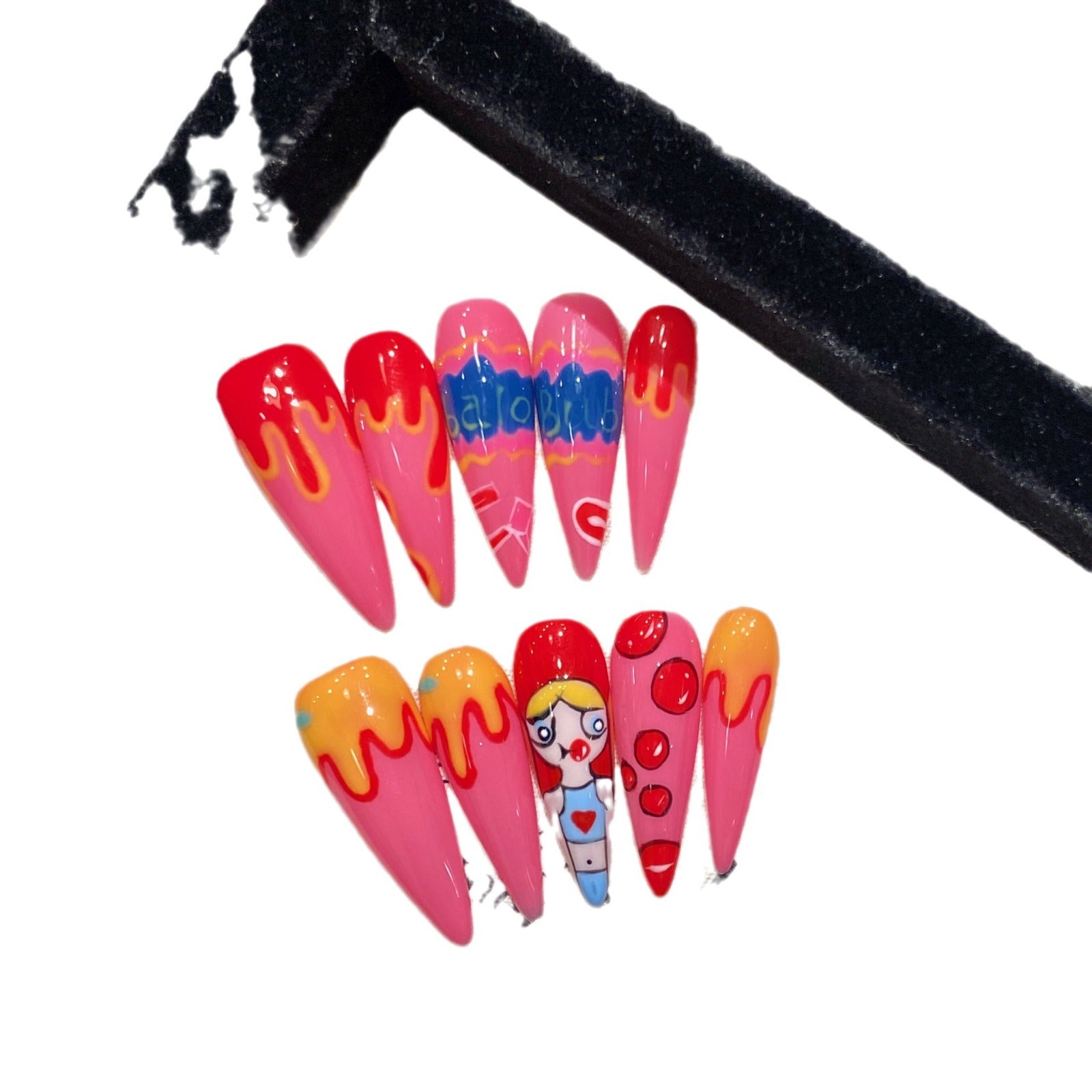 Unhas pintadas à mão com estampa de policial voadora rosa, unhas longas com gotas d'água, unhas postiças pintadas à mão | 365nails